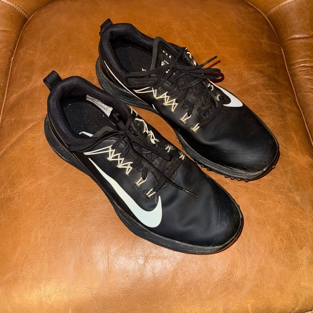Nike Lunar Command 2 Black / White Lace Up Women’s Golf Sneakers Size 6.5